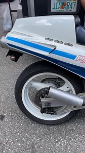 78K views · 3.3K reactions | The Suzuki RG 500 road racing motorcycle was produced by Japanese manufacturer Suzuki to compete in the 500cc class of Grand Prix motorcycle racing from 1974 to 1980. The motorcycle won seven manufacturers' titles in succession and became the motorcycle of choice for privateer racers in the late 1970s. | CycleDrag | Facebook