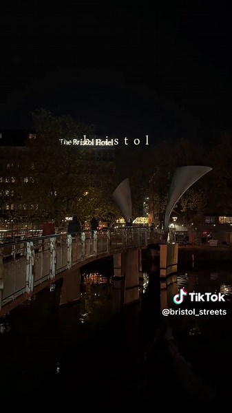 Exploring Bristol at Night: Autumn Magic and Lights