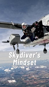 In April 2024, Holly had an accident that postponed her dream of skydiving with other jumpers for 20 months. But she didn’t give up. She worked hard, stayed determined, and now she’s back in the sky — stronger than ever and nailing it. Life tests everyone. Some give up. Some fight like Holly — and get the reward! Fight for your dreams and live life to the fullest! Contact me for skydiving coaching, advice, AFF courses, or if you need to get current again! Proudly sponsored and supported by: @jed