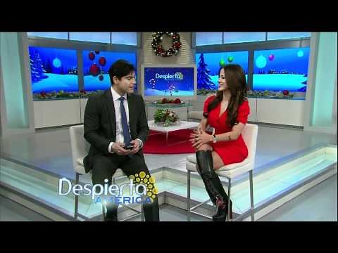 Jackie Guerrido on ¡Despierta América! HD 2011/12/28; Red dress