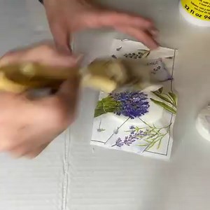 20M views · 104K reactions | This craft was given to me by my Mama! We look forward to 2020 朗. 1/1/20 | Chalk It Up Fancy | Facebook