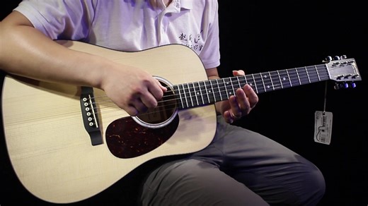 我靠！墨产马丁真的是坑吗？这个新款马丁DJR10E凭啥卖5千块？来听听音色再喷它！有实力和泰勒GSmini来PK吗？