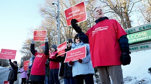 Informational picket at CCRI tries to jump-start contract talks