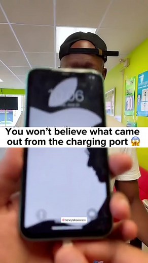 Man pulls out big stack of Cash and ask Do I owe you anything? 👆#moneytalkswireless #igotchu #ct #appleiphone #bridgeportct #fyp #foryou #foryoupage #iphonerepair #asmr #apple #chargingport