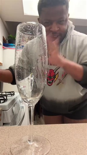 TEXAS REDD on Instagram: "DONT FORGET TO STREAM MY NEW SONG ON ALL PLATFORMS ❤️❤️ #foryoupage #fyp #foryou #juice #sparklingwater #TEXASREDD"