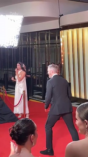 Hamish Blake poses for the Glambot at the 2025 Logies