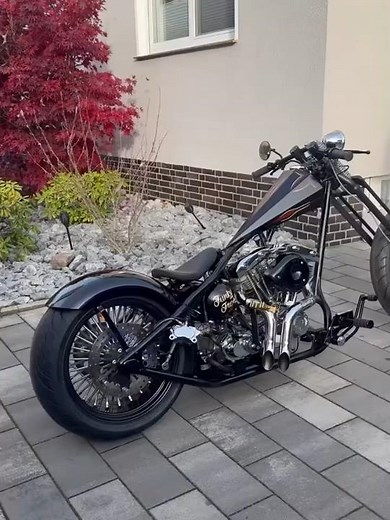 Insane Custom Chopper – Extreme Low Style & Springer Front End!