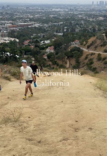 Explore Runyon Canyon: Hike with Stunning Views