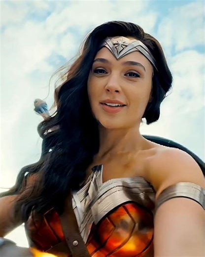 Wonder Woman Saves Batman Like This?! 😳🔥 #wonderwoman #shorts