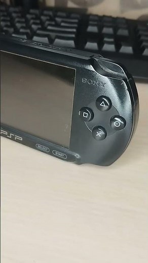 PSP 2000 VS PSP E1000 #psp #playtation #playstationportable #game #игры #sony #ps #псп #games #игра