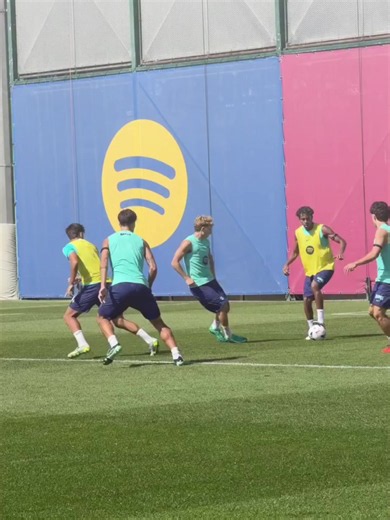 Yamal treding Before elclasico 🥶❤️#barca #barcelona #viscabarca🔴🔵 #foryoupage #barcelona