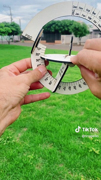 Heliodon: Simulação do Movimento do Sol em Arquitetura