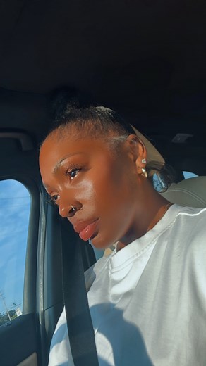 381K views · 5.9K reactions | Yall my ponytail actually came out cute. 凉 comment what I can put on my edges to grow them back. but on the other note. I’m enjoying this series 藍 #fy #minivlog #vlogging #momvlog #eveningvlog #naturalhair #dailyvlog #vlog #foryou #momlife #haircare #fyp #therussells | Russell’s R Us | Facebook