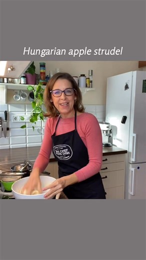 Hungarian apple strudel made the traditional way — slow stretching, gentle hands, and generations of technique✨. #applestrudel #strudel #hungarianstrudel #traditionalbaking #fromscratch #bakingreels #doughstretching #budapestfood #budapestcookingclas #budapesteats #budapestexperience #visitbudapest #thingstodoinbudapest #budapesttravel | Culinary Hungary - Budapest Cooking Class