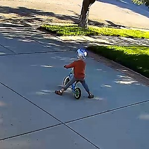 130M views · 3.4M reactions | This man really knows how to deal with kids playing on the driveway  | Newsner.com | Facebook
