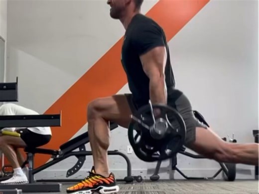 看一些关于离心RFD的训练，有了单关节的能力，再去考虑整体#肌肉力量 #健身 #运动表现 #爆发力训练 #力量训练