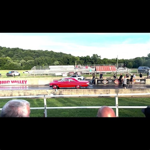 This Classic Drag Race Is Absolutely Insane – Galaxie vs Corvette 🏁 #epicrace #classics