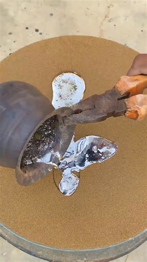 Metal Casting Asmr! #tools #metalcasting #metalwork #satisfying #asmr #meltingmetal | Creative Caster | Facebook