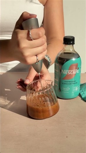 Honey Dalgona | Bebida fácil de Nestlé Cocina con Nescafé