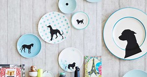 Trois modèles de peinture sur assiette en porcelaine