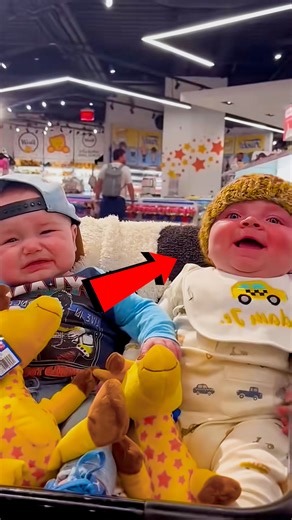 Same-same… but definitely NOT the same! 🙈🤣 | Raechelle Chase Fit Family