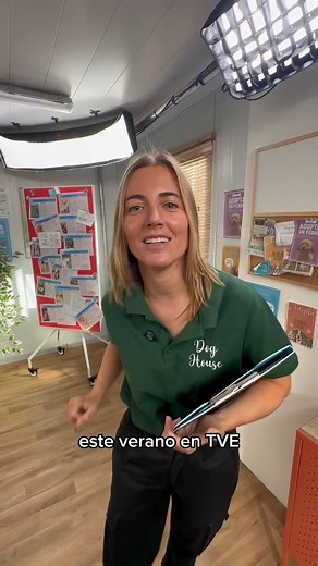 Protectora de Animales ANAA on Instagram: "✨ Historias que cambian vidas ✨ En ANAA, estamos felices de participar en el programa Dog House en el que perros sin hogar y personas que buscan amor incondicional, se encuentran por primera vez en un escenario único donde la emoción y la esperanza se dan la mano. ❤️ A través de cámaras robotizadas, vivirás con nosotros cada paso del proceso de adopción: desde la llegada del animal a nuestro Centro, hasta ese primer encuentro que puede cambiar sus vida 