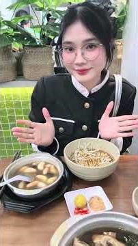 带客人来吃河内人参鸡汤面😋#越南小松旅遊 #河內中文地陪 #河內陪玩 #越南美女導遊 #越南奧黛騎士