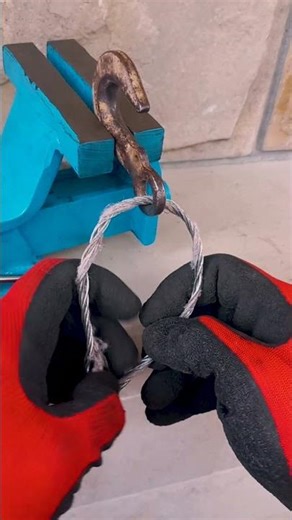 How to Secure a Rope to a Hook Fast and Easy – Strong Knot Tutorial 🔒🪢