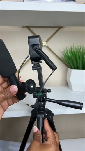 This vlogging kit is a great starter to really get into content creation! #dailyvlog #vloggingkit
