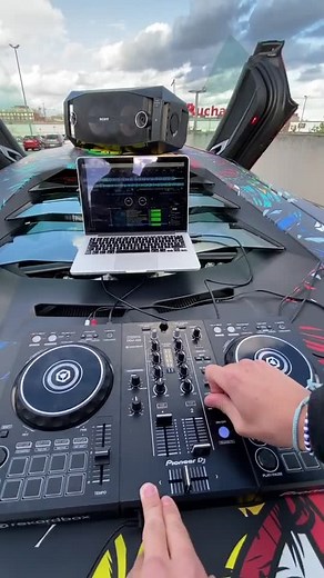 Vidéos de Pog (@pogforever) avec Secrets (HUGEL Remix) - Regard & RAYE