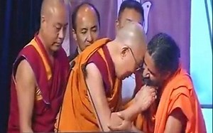Dalai Lama-Baba Ramdev bonhomie: Smiles, jokes...and beard yanking!