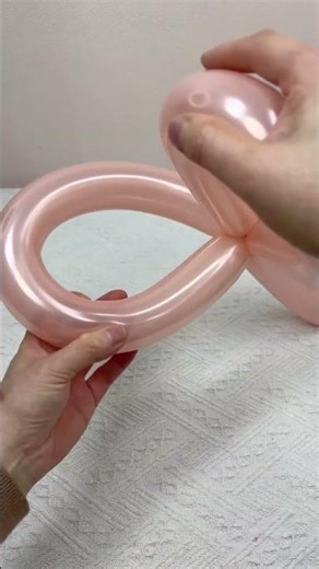 A balloon made into a swan, #fun# DIY crafts.