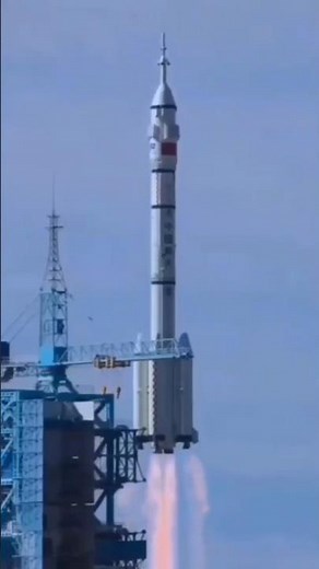 How do Space Rockets Works Without Air?