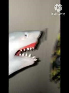 Shark Puppet Pranks Super Mario! 🤣😴🦈😱 #kinemaster #supermario #sharkpuppet #monsterinc #creu #shorts