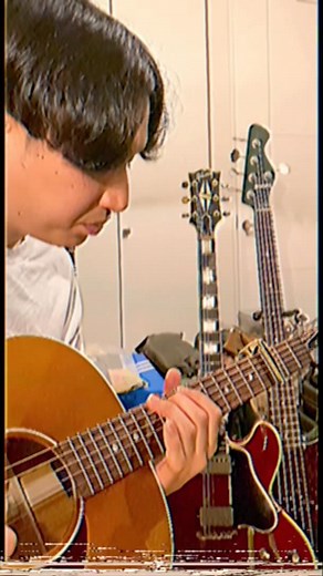 マカロニえんぴつ 公式 | _ 新曲 “然らば” 弾き語り🎙️ ▶︎ https://tf.lnk.to/Saraba #然らば #アオのハコ #マカロニえんぴつ | Instagram