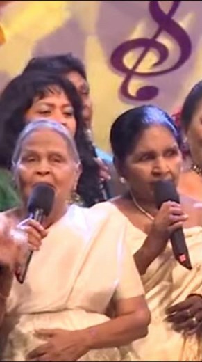 Vivienne de Silva Boralessa & Latha Walpola at SLASA 2016. 🎶🕊️🤍 #lathawalpola
