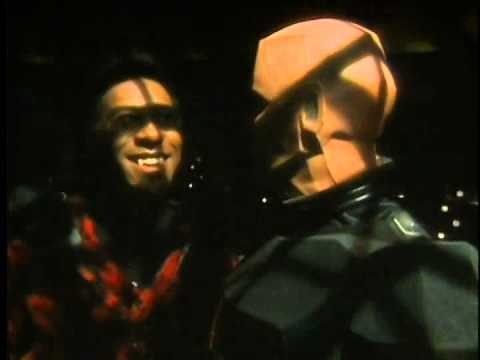 Red Dwarf-0404 White Hole - Kryten Is A Battering Ram