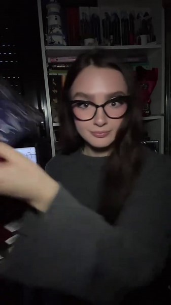 Porfavor ser lectora es lo más caro que hay en el mundo!! Actualmente los libros cuestan un riñón! No me puedo creer que no haya más indignación con esto! Me arruino todos los meses comprando libros y luego la gente se sorprende de que las personas busquen alternativas! 🥵😣 #polemica #booktokespañol #libros #librosentiktok #recomendacioneslibros