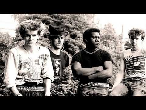 UK Decay - Unexpected Guest {1981}