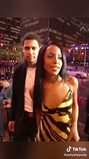MTV VMA’s 2000 #Aaliyah #rnb #90s #music #mtv #viral #hiphop #singer #foryou #2000 #oldskool #fy #dmx #aaliyahhaughton #vmas