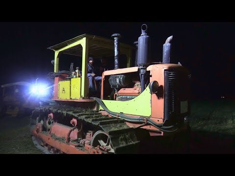 1957 Allis Chalmers HD19 aratura - Crawler dozer tractor ploughing and engine sound - Cab view