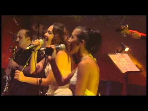 יואב יצחק משתוללת בחוץ - אם את רחוקה הופעה בהיכל Yoav Itzhak