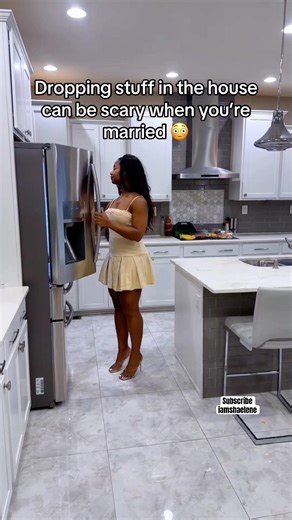 That split second before she notices 😰 #marriedlife #couplecomedy #relatable