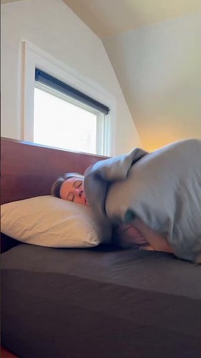 Experience Cool Comfort with the Helix Midnight Luxe Mattress