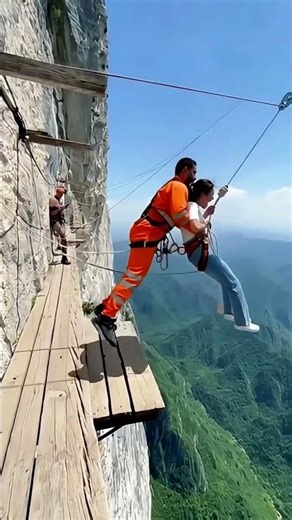 Who gave her this nerve? 😱😱 Pushed off the cliff into the valley! #FearOfHeights #ExtremeSports