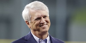 Astros play-by-play man Brown announces retirement