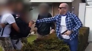 Off-duty cop fires gun during fight with teen