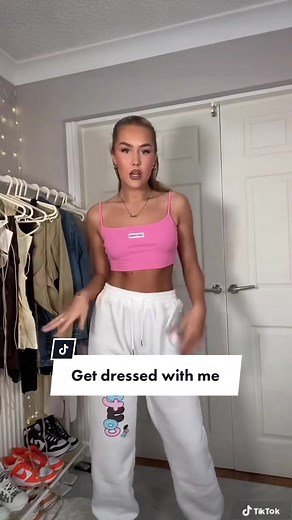 Get dressed with me comfy edition🫶🏼 also yes I’m playing Christmas songs #getdressedwithme