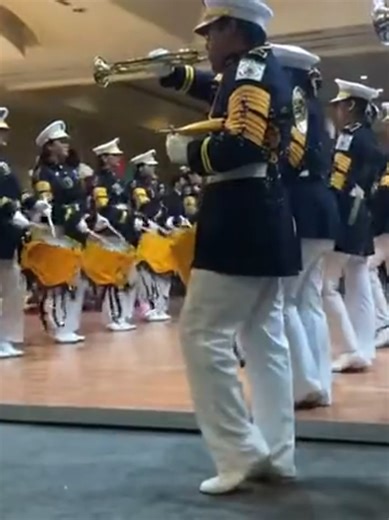 Marcha Recuerdos: Himnos y Marchas Militares