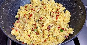 Easy 20-Minute Creamy Bacon Pasta Recipe